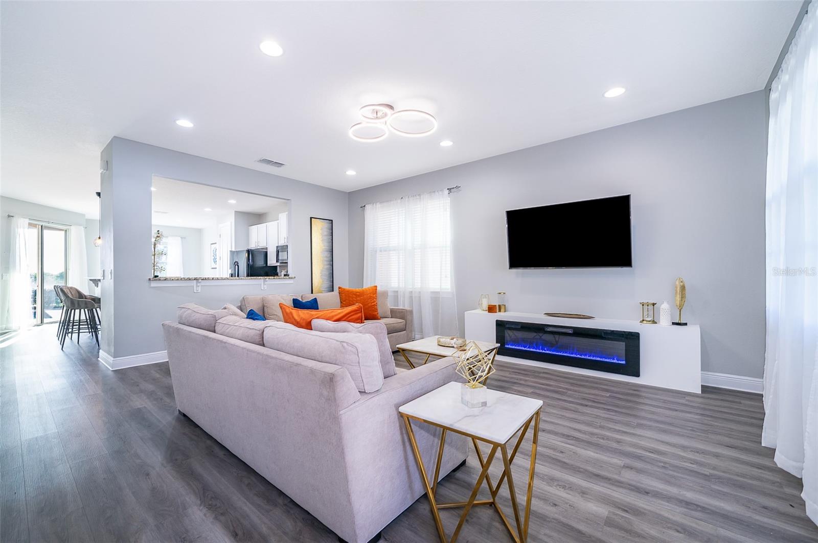 Image 4 of 43 For 321 Lasso Drive