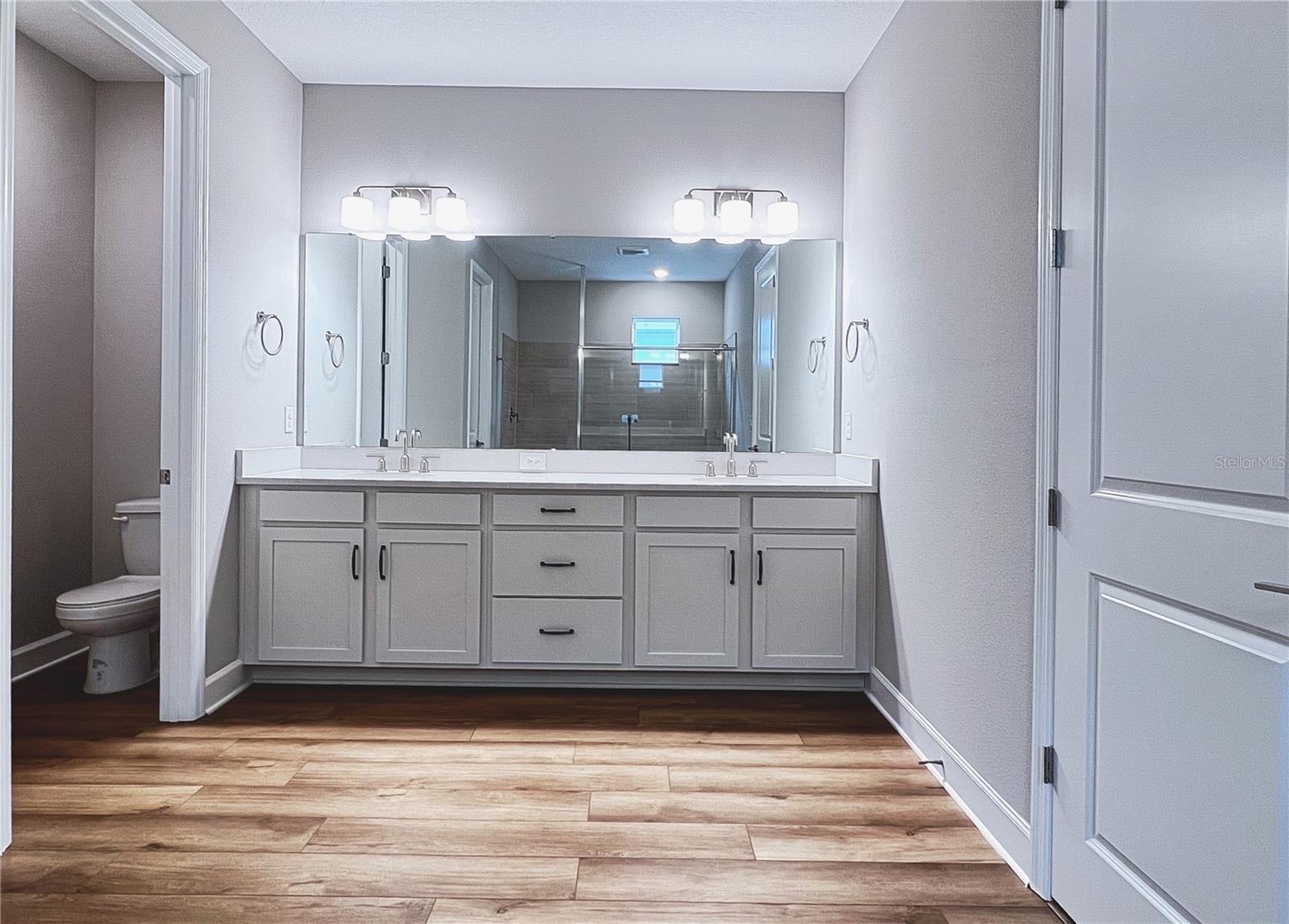 Image 36 of 44 For 12893 Harvest Rain