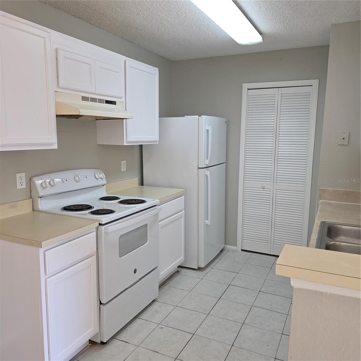 Image 11 of 16 For 2030 Cascades Boulevard 102