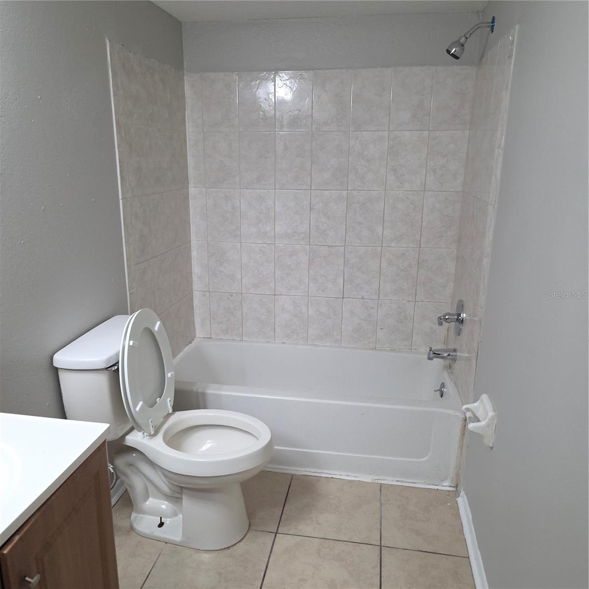 Image 4 of 16 For 2030 Cascades Boulevard 102