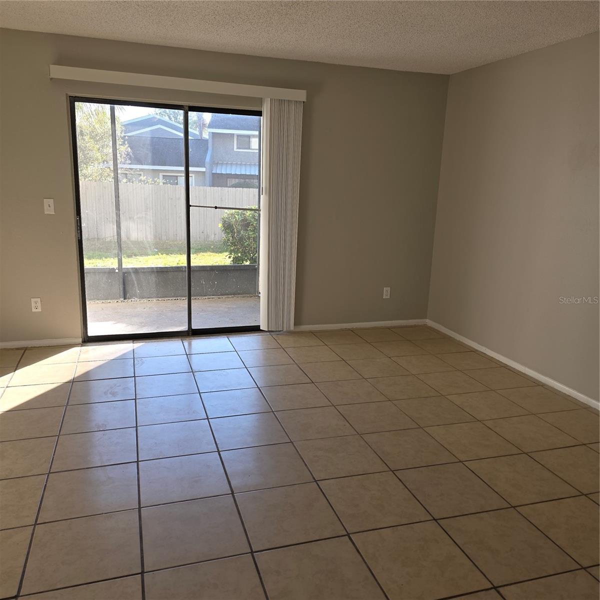 Image 9 of 16 For 2030 Cascades Boulevard 102