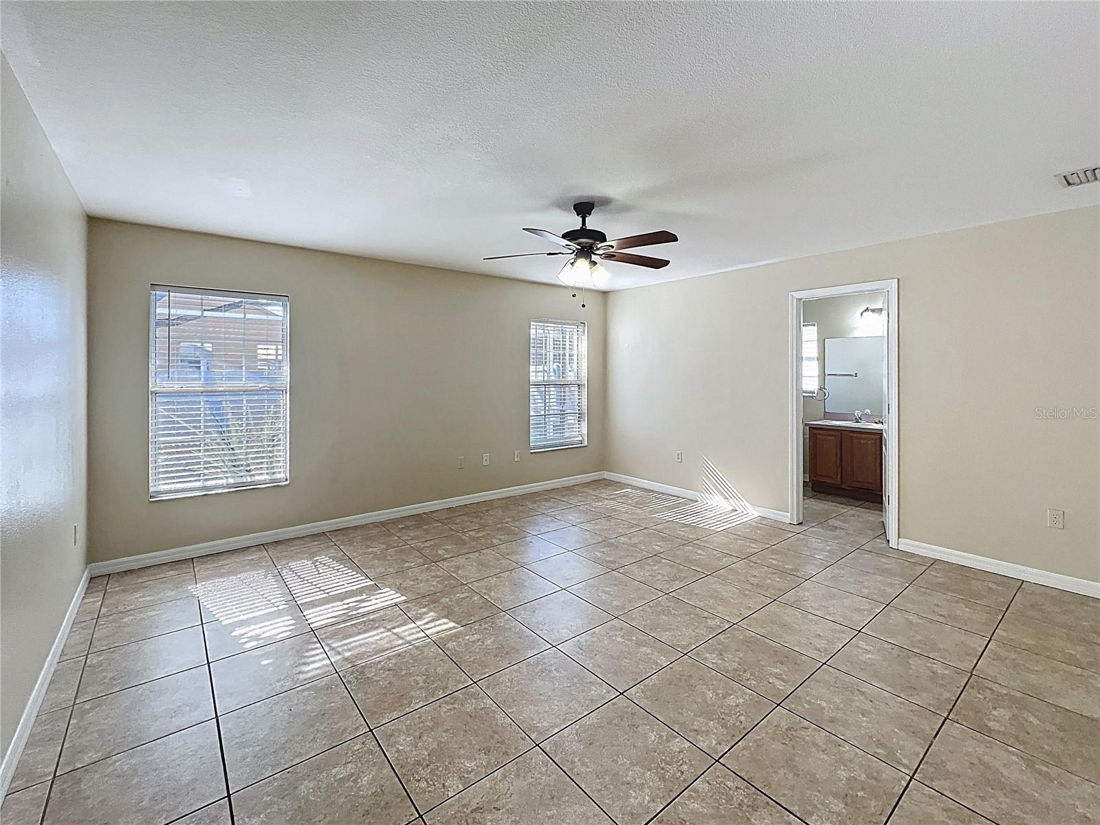 Image 12 of 31 For 7465 Hunters Greene Circle