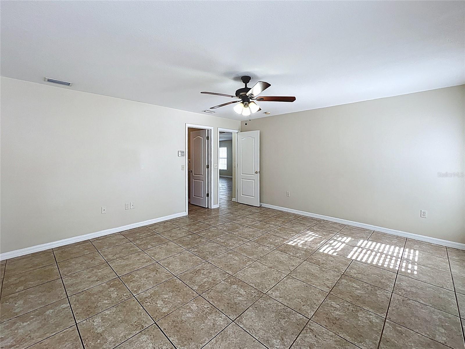 Image 13 of 31 For 7465 Hunters Greene Circle