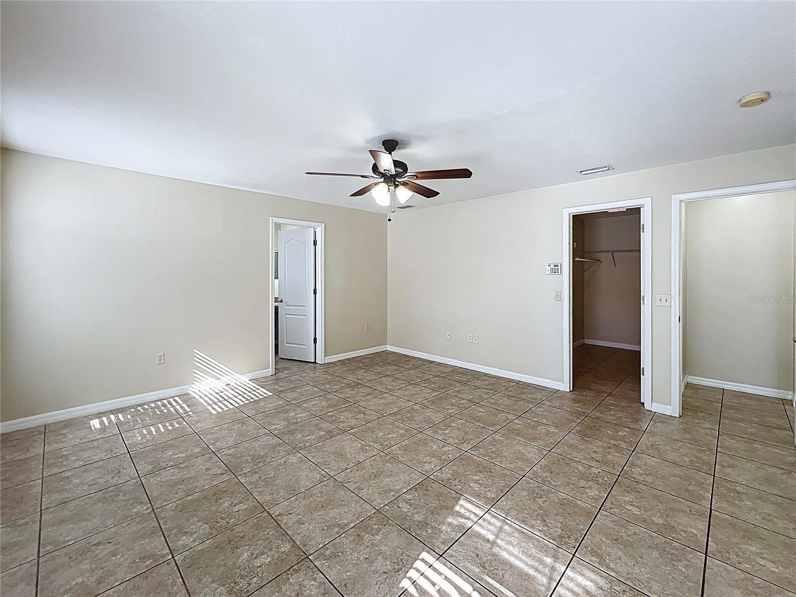 Image 14 of 31 For 7465 Hunters Greene Circle