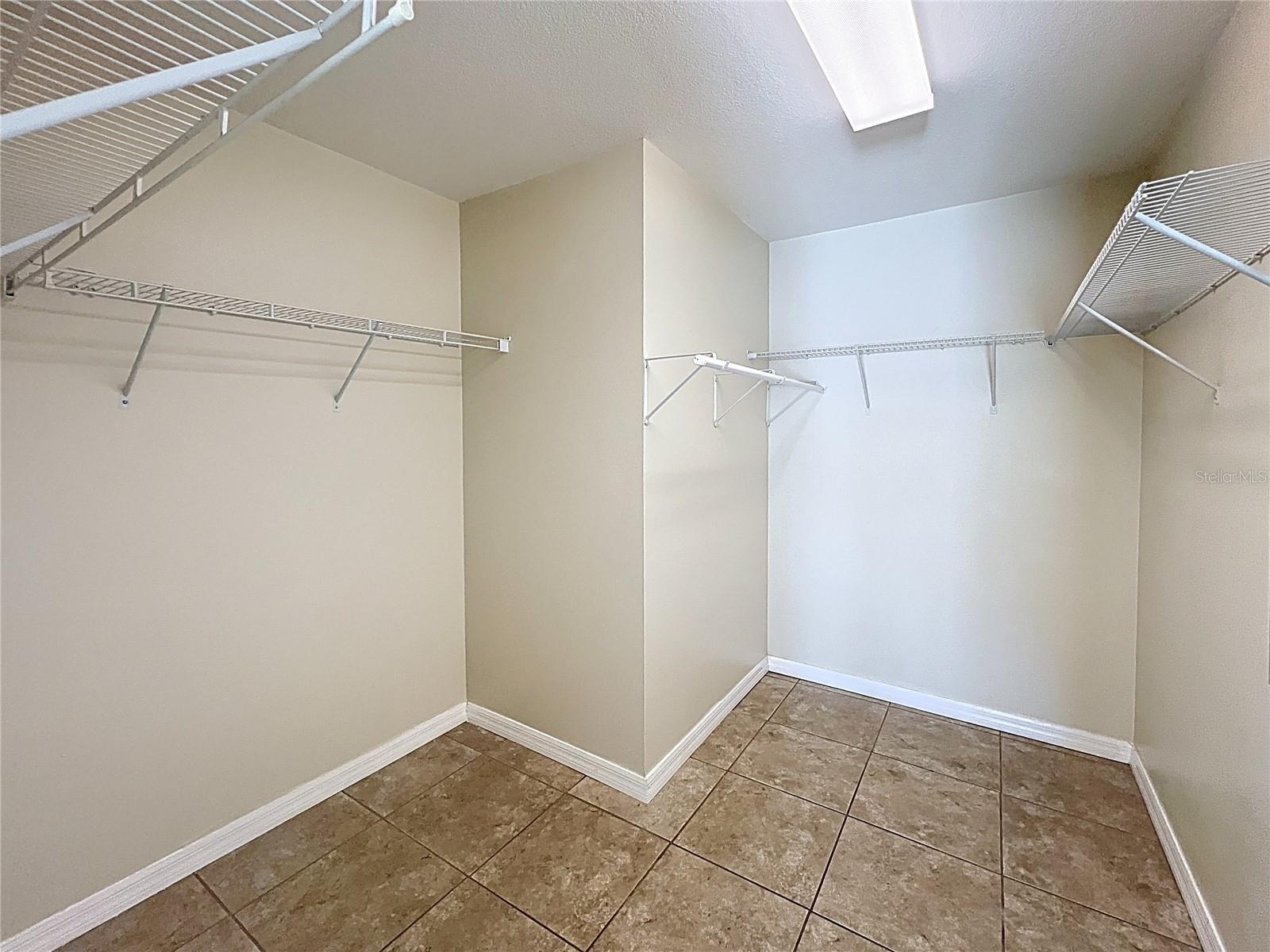 Image 15 of 31 For 7465 Hunters Greene Circle