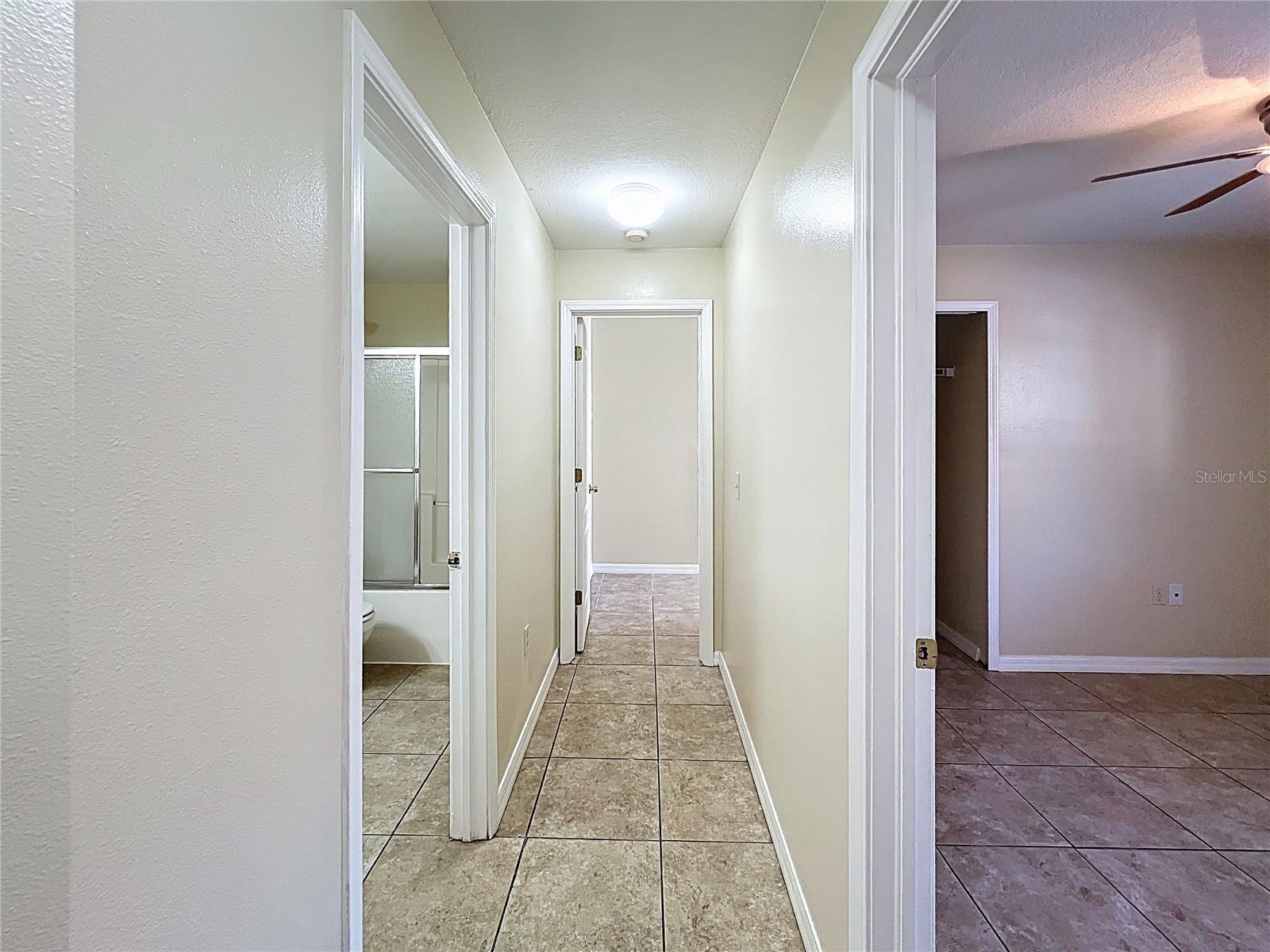 Image 19 of 31 For 7465 Hunters Greene Circle