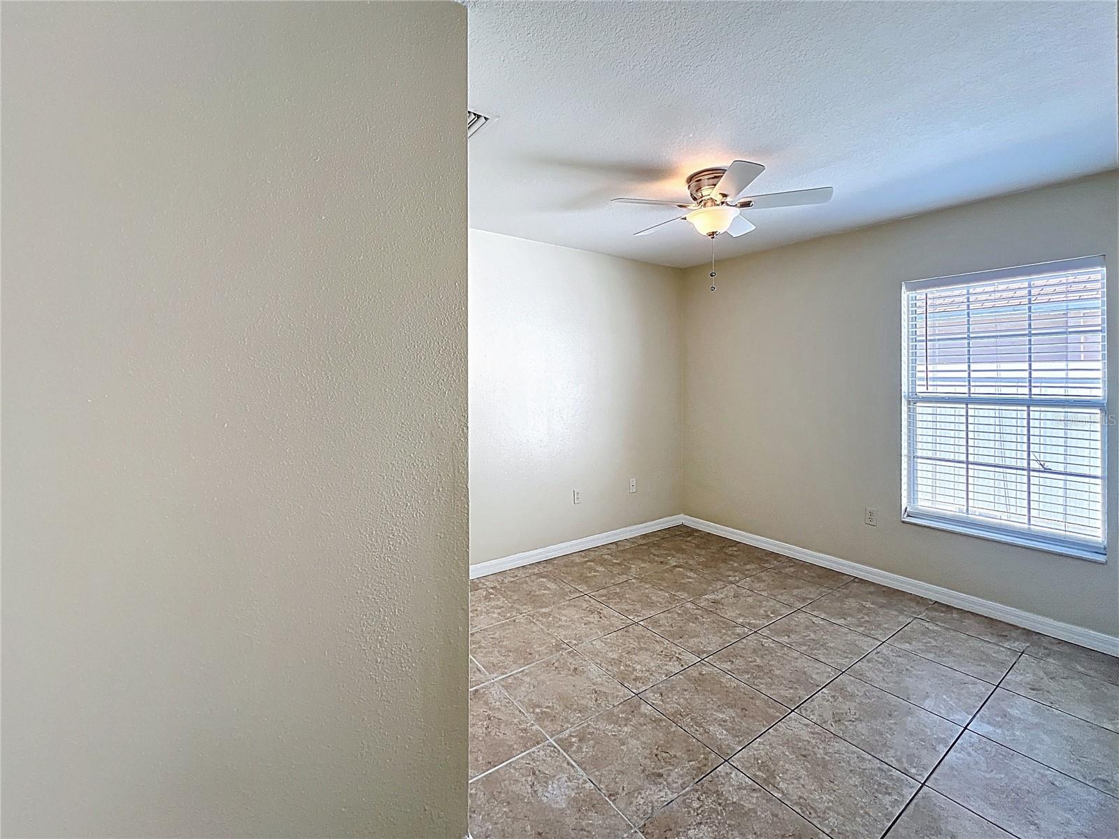 Image 23 of 31 For 7465 Hunters Greene Circle