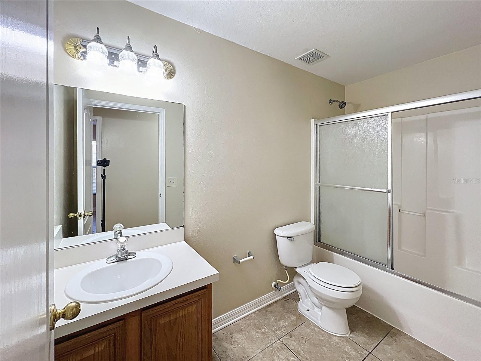 Image 25 of 31 For 7465 Hunters Greene Circle