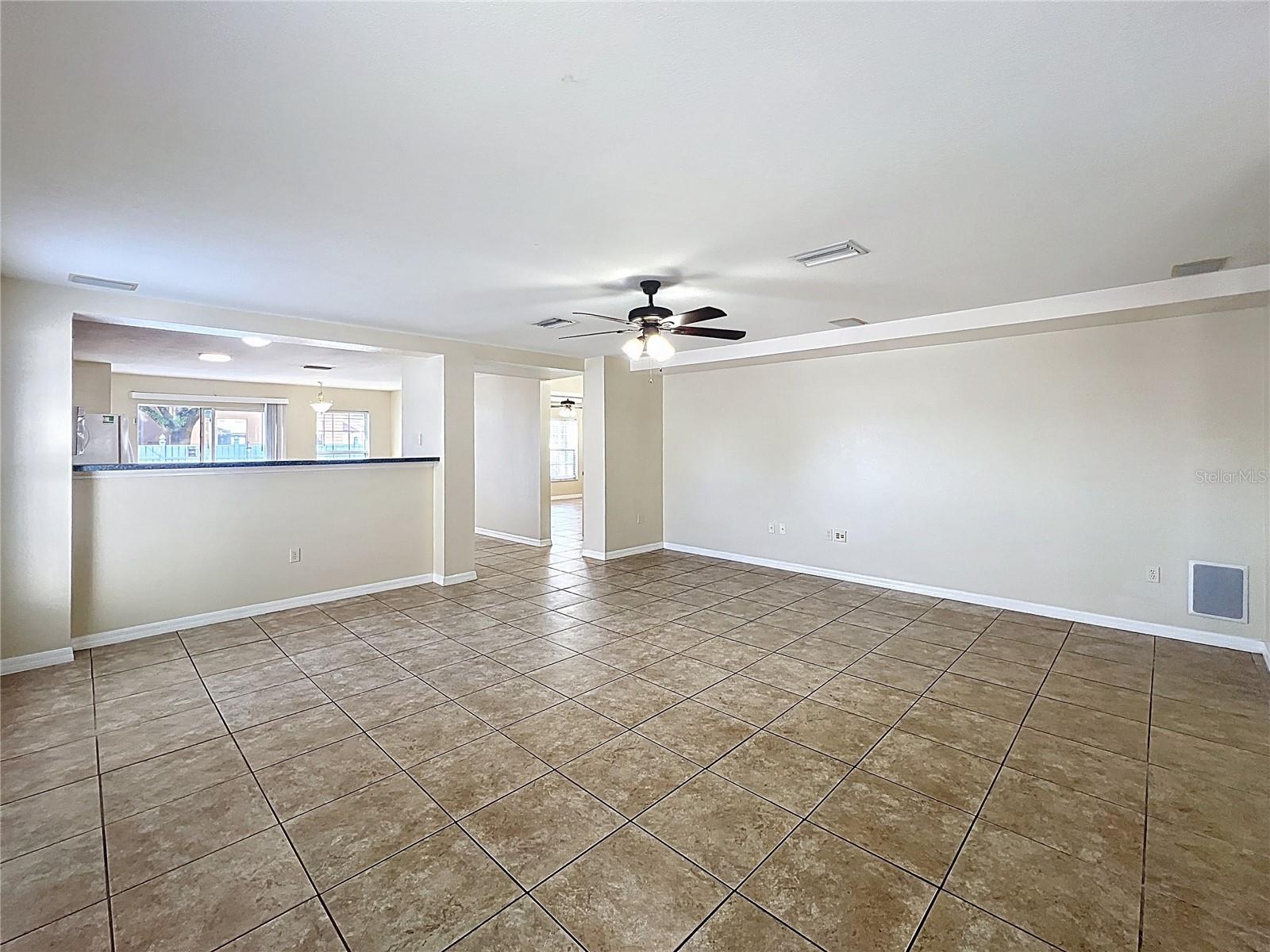 Image 7 of 31 For 7465 Hunters Greene Circle