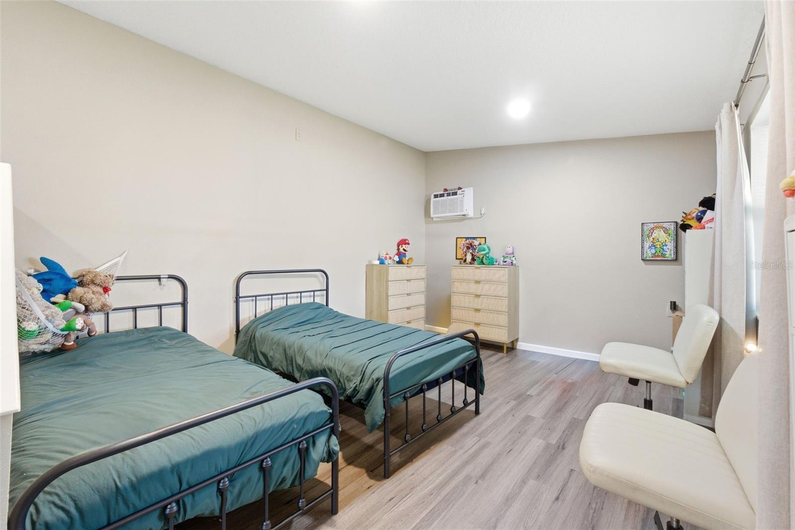 Image 17 of 26 For 2803 Joleen Drive