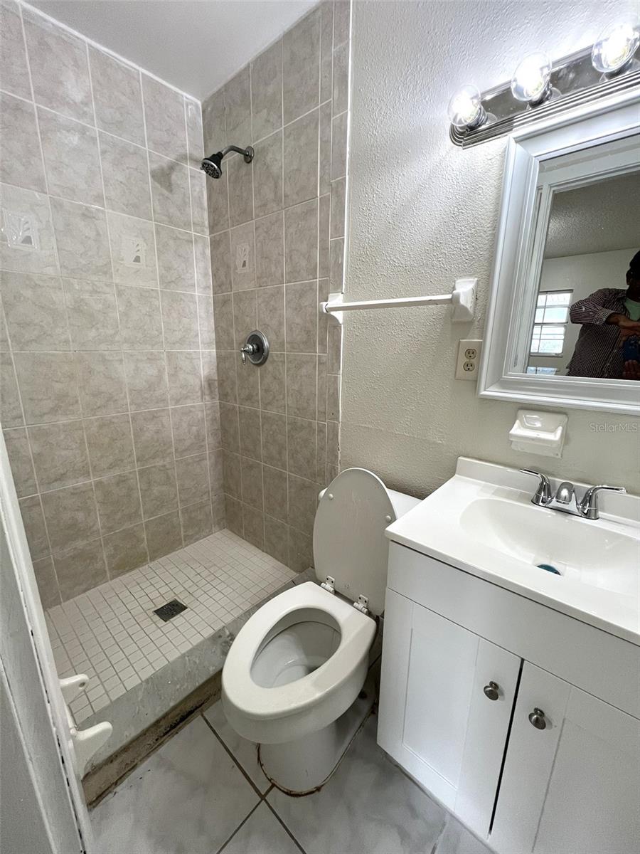 Image 5 of 14 For 775 Park Lane