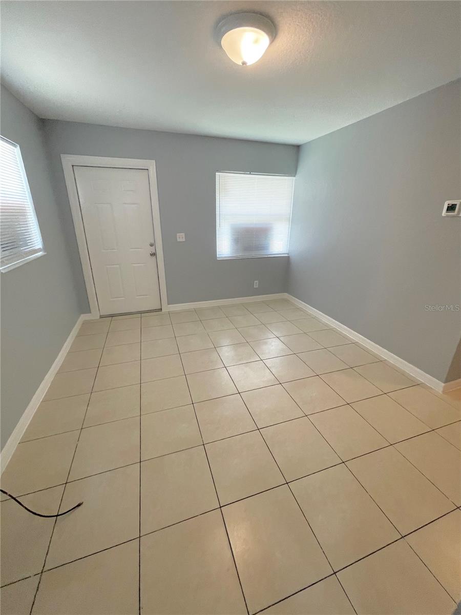 Image 12 of 24 For 403 Terry Street