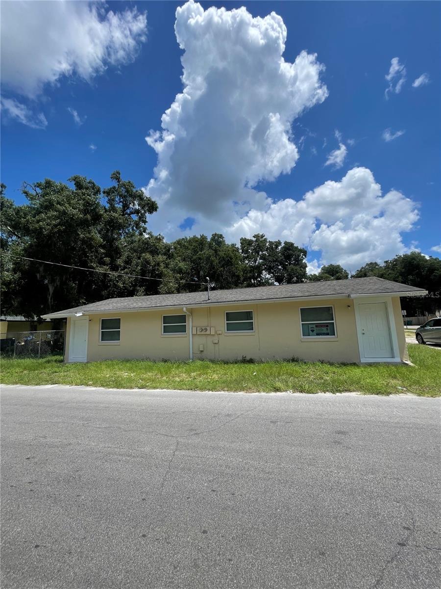 Image 2 of 24 For 403 Terry Street