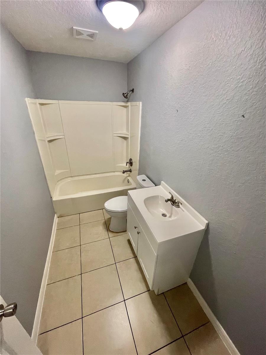 Image 7 of 24 For 403 Terry Street