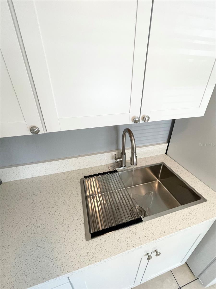 Image 9 of 24 For 403 Terry Street