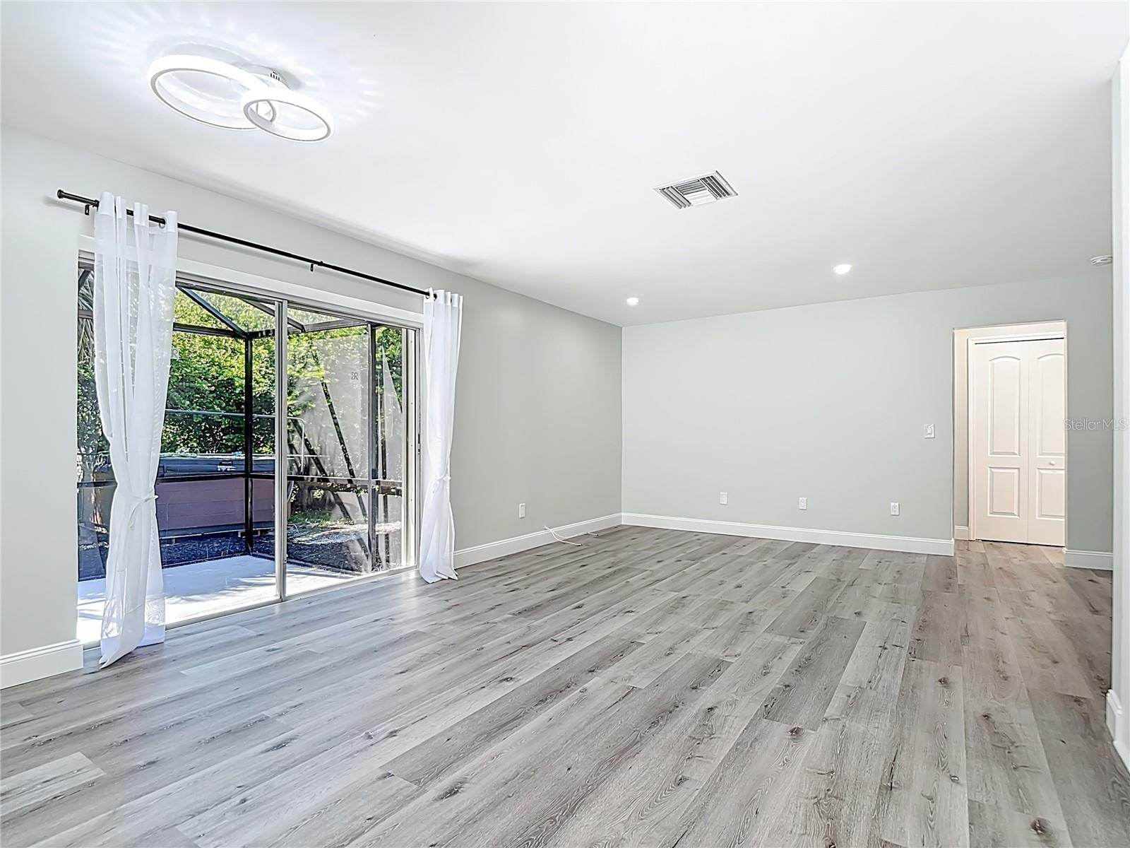 Image 19 of 96 For 620 Barfield Drive