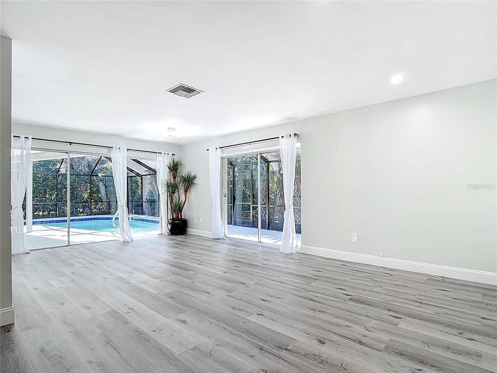 Image 25 of 96 For 620 Barfield Drive