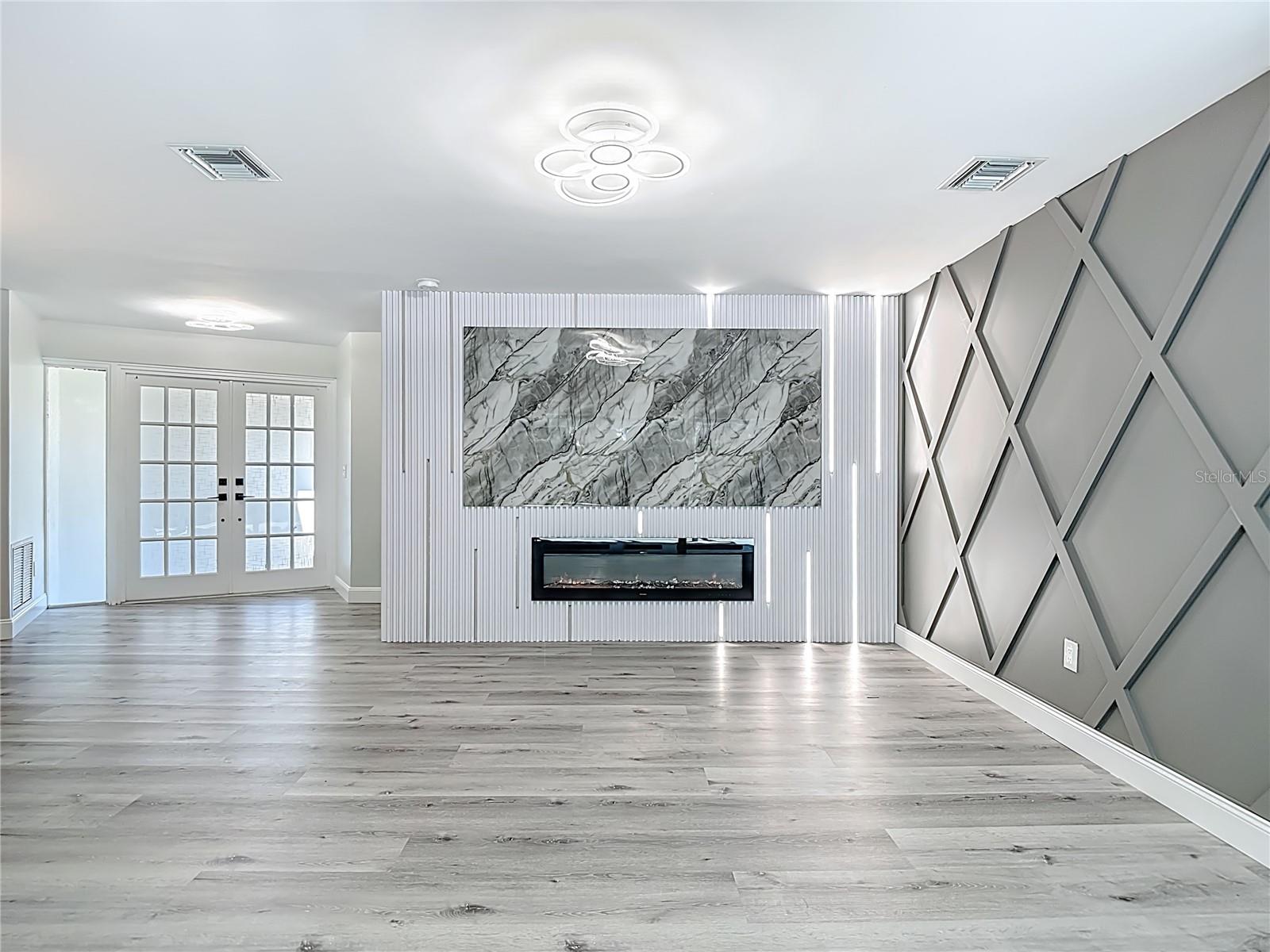 Image 33 of 96 For 620 Barfield Drive