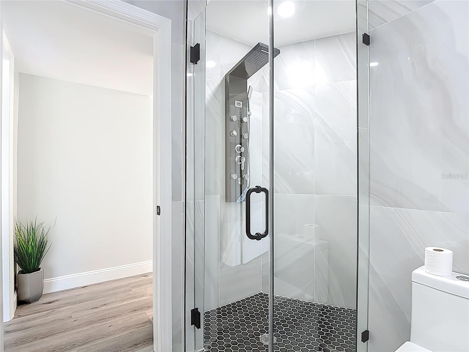 Image 46 of 96 For 620 Barfield Drive