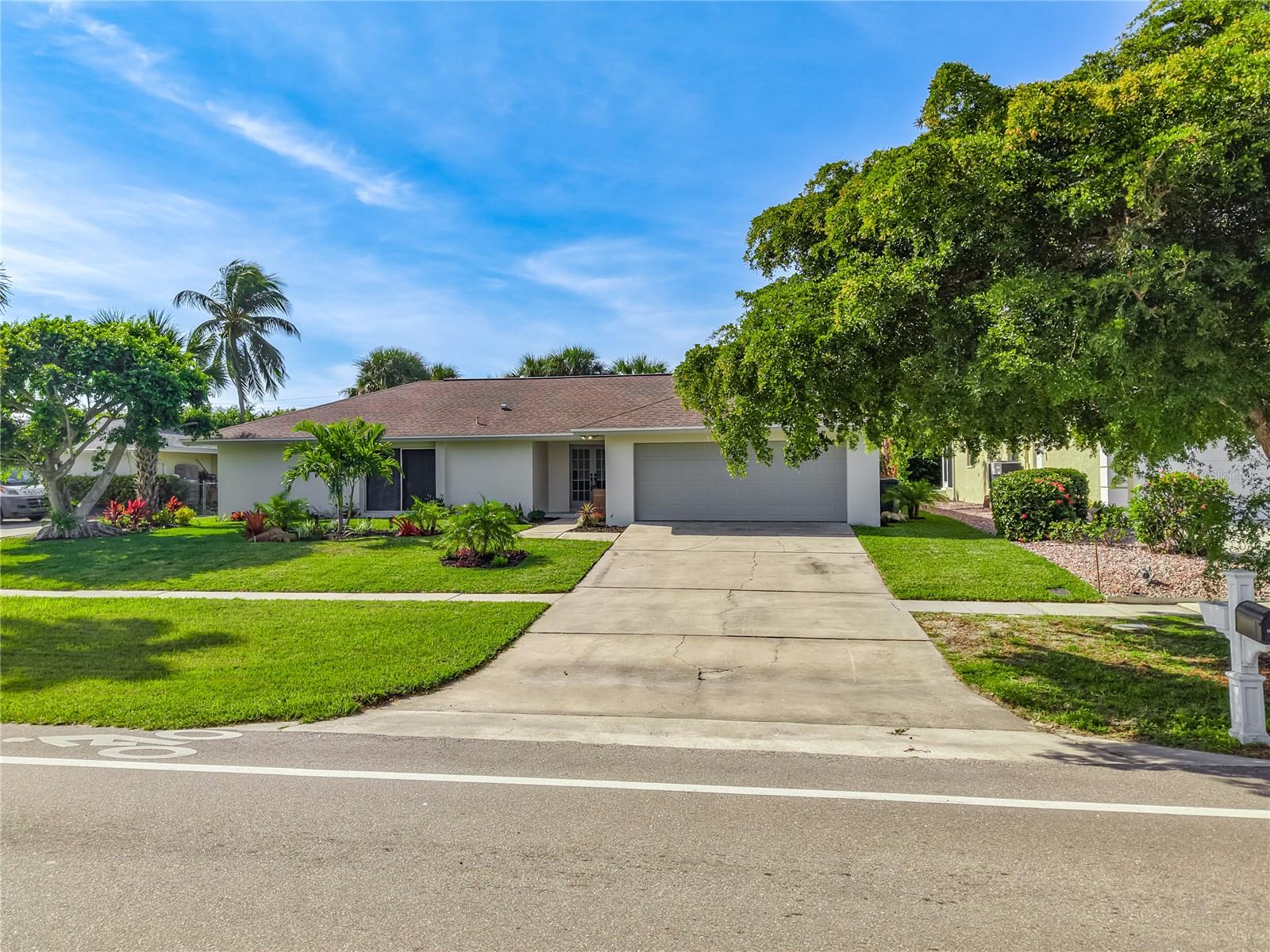 Image 9 of 96 For 620 Barfield Drive