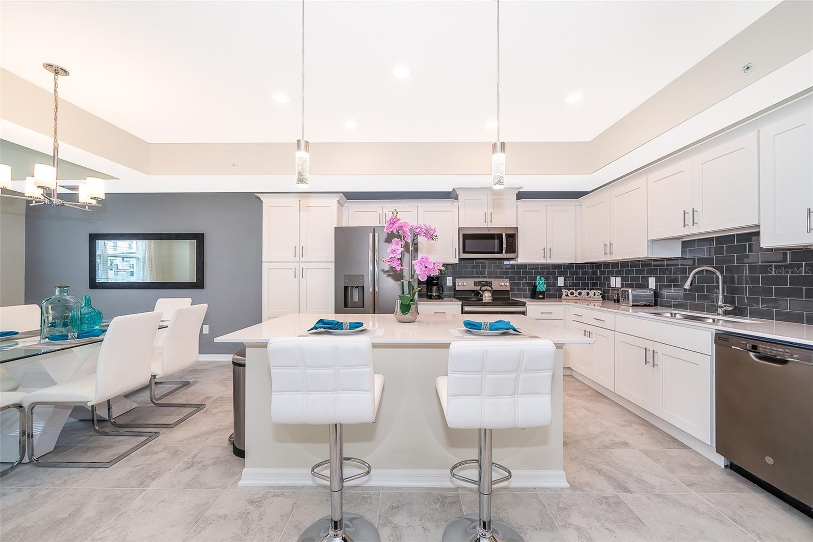 Image 8 of 30 For 3180 Paradox Circle 202