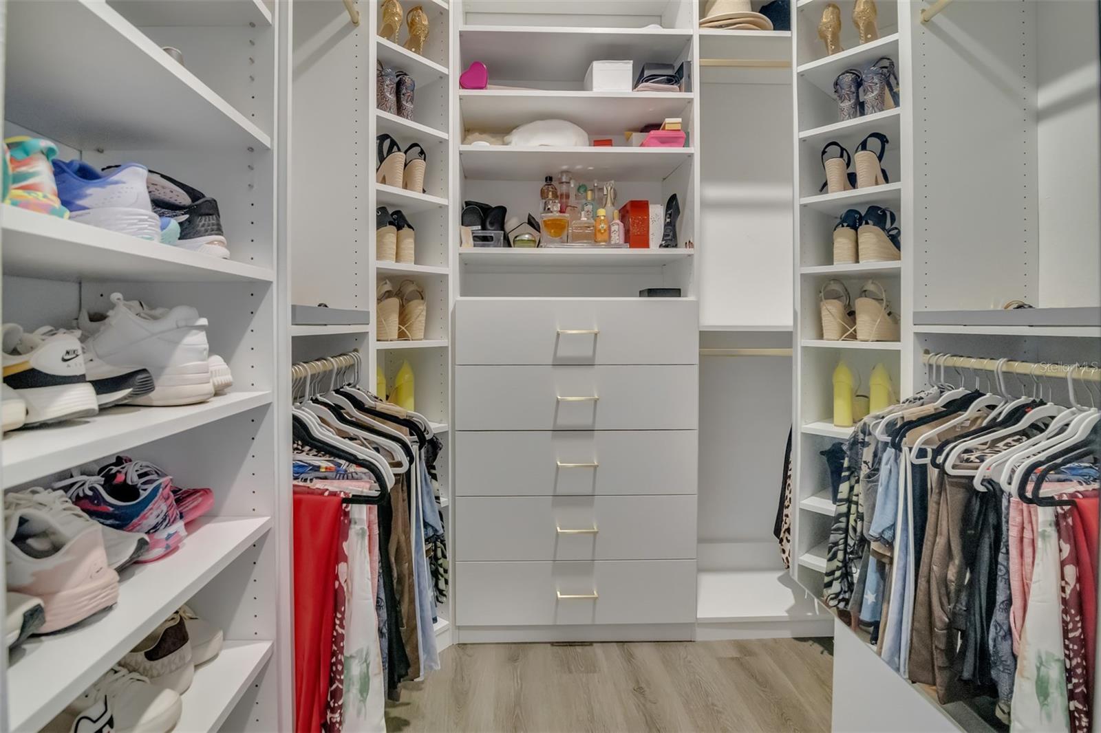 Image 28 of 53 For 2924 Fitness Street