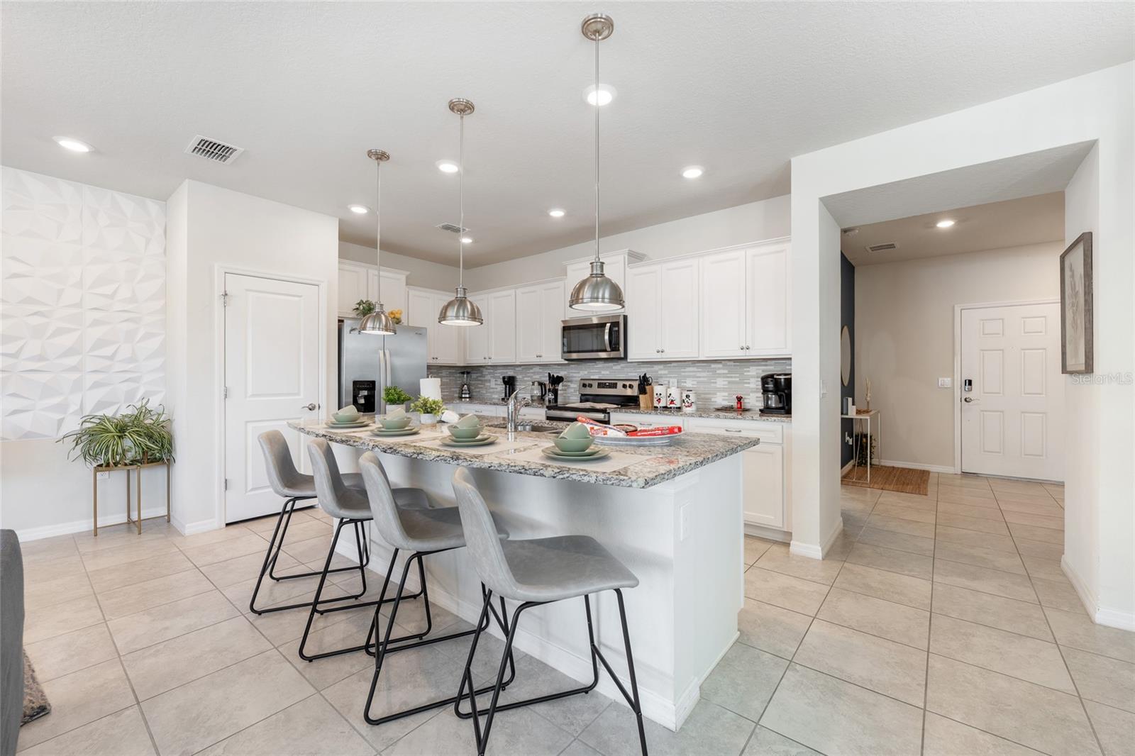 Image 7 of 37 For 4250 Lana Avenue