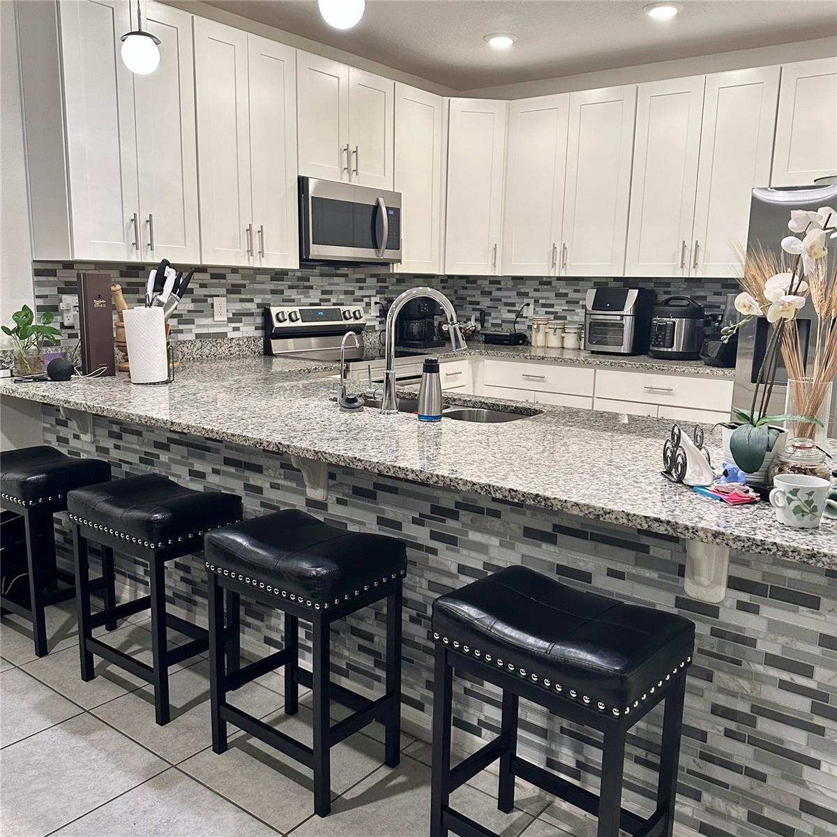 Image 4 of 22 For 4814 Coral Castle Drive