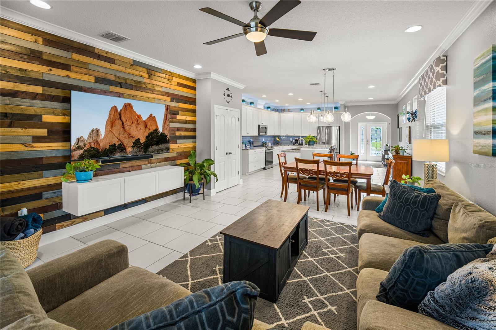 Image 13 of 39 For 5196 Appenine Loop E