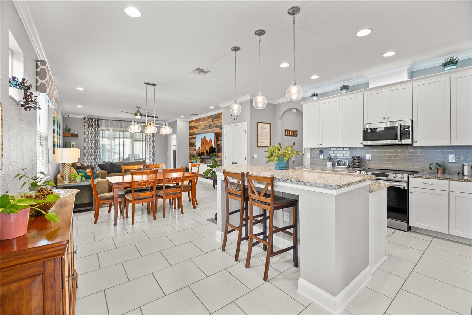 Image 4 of 39 For 5196 Appenine Loop E