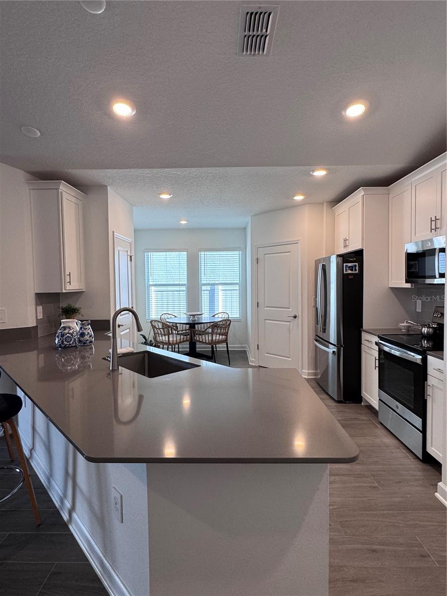 Image 10 of 23 For 5653 Wood Bridge Place