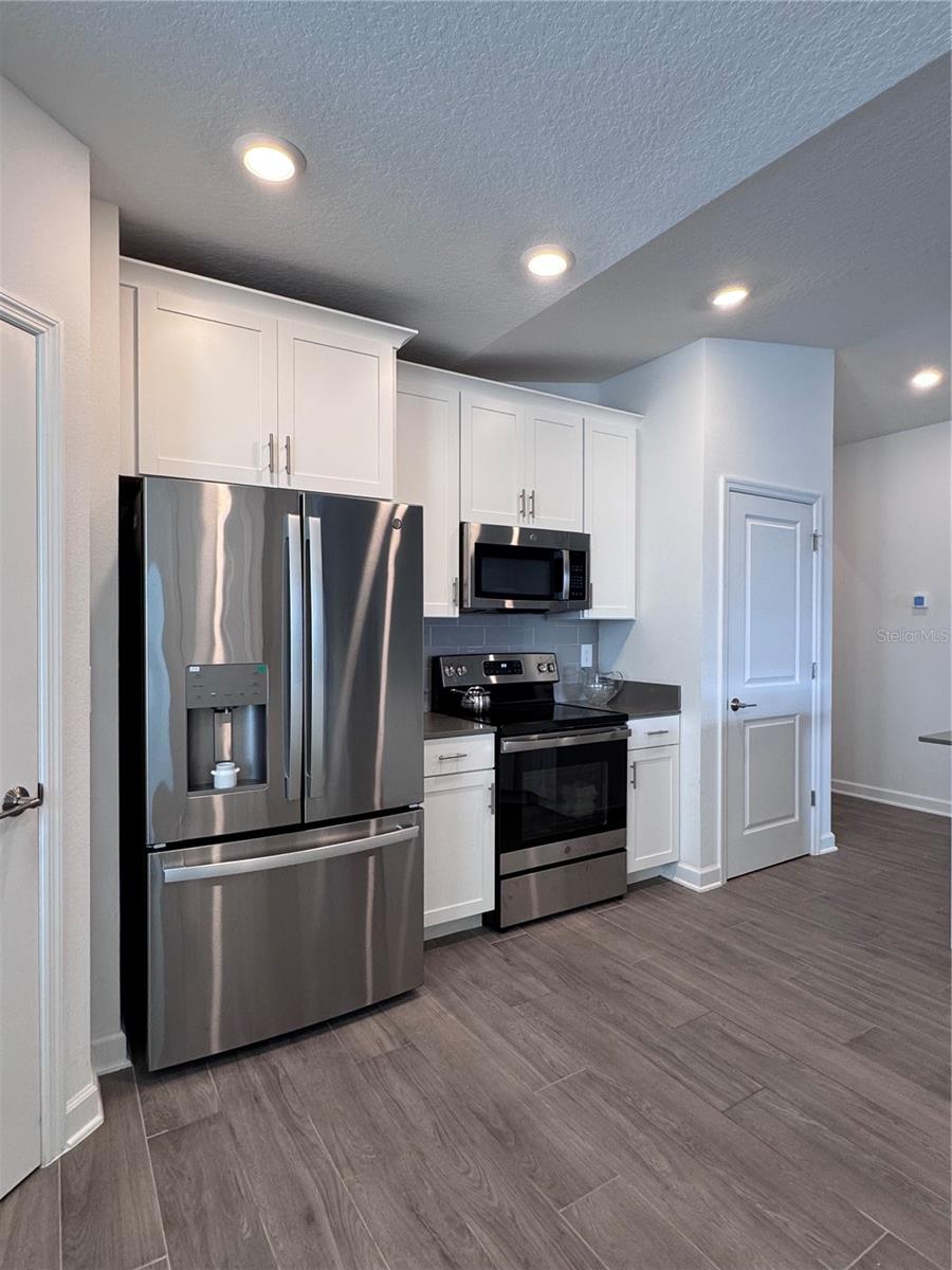 Image 12 of 23 For 5653 Wood Bridge Place