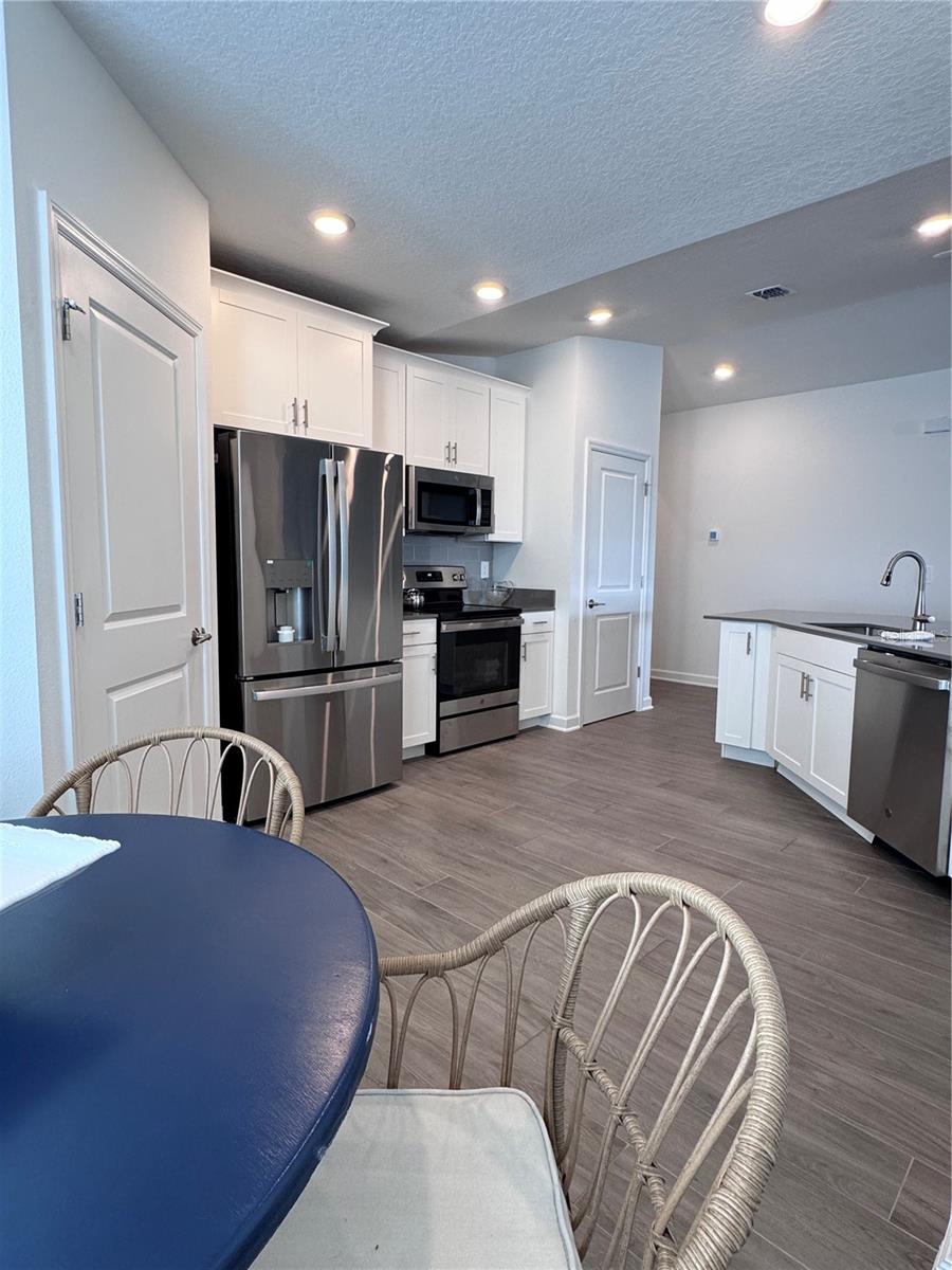 Image 14 of 23 For 5653 Wood Bridge Place