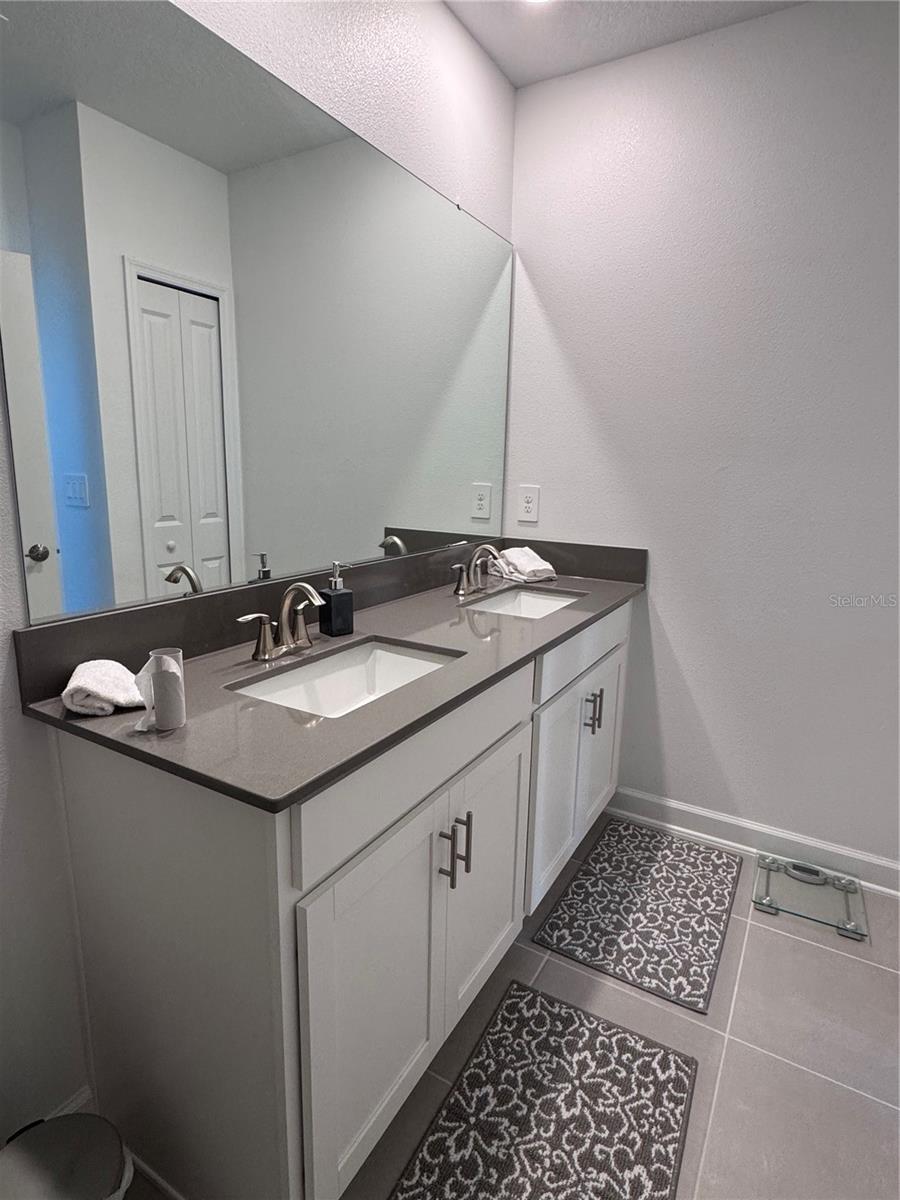 Image 19 of 23 For 5653 Wood Bridge Place