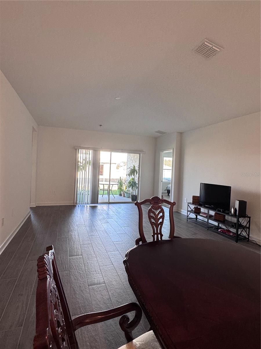 Image 9 of 23 For 5653 Wood Bridge Place