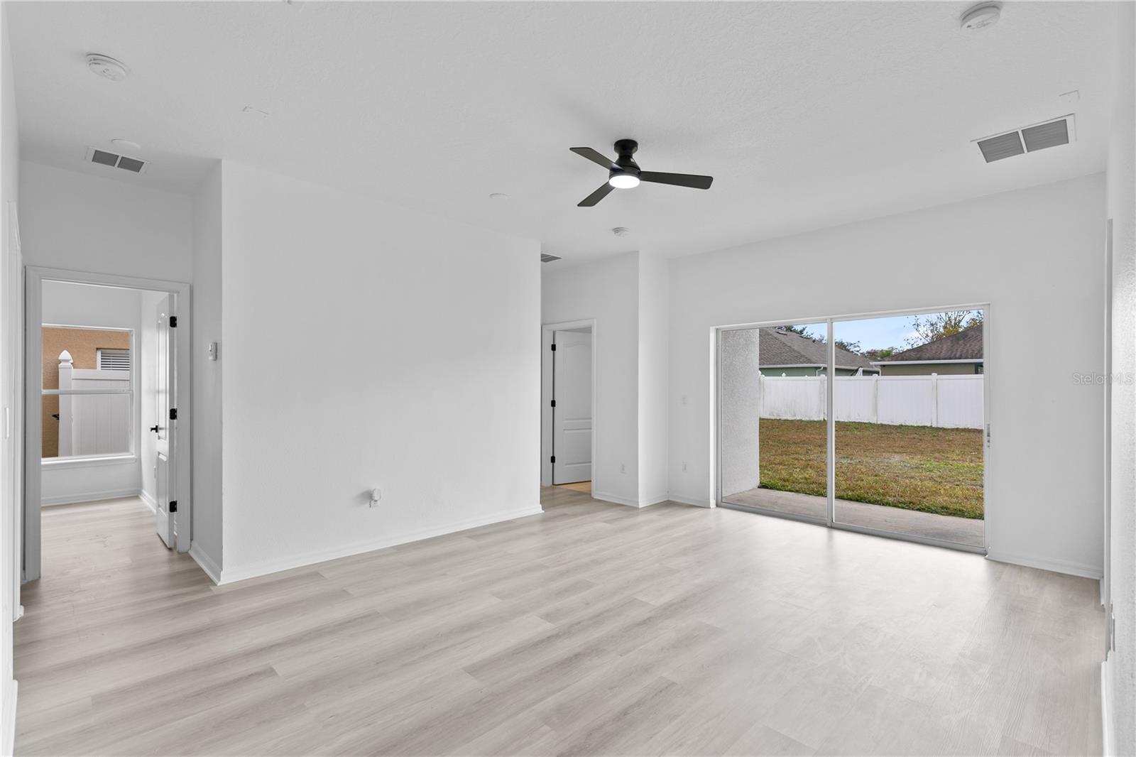 Image 12 of 37 For 4406 Hidden Meadow Drive