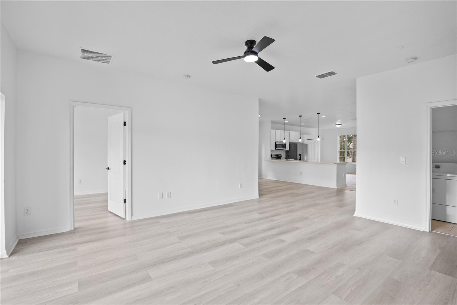 Image 14 of 37 For 4406 Hidden Meadow Drive