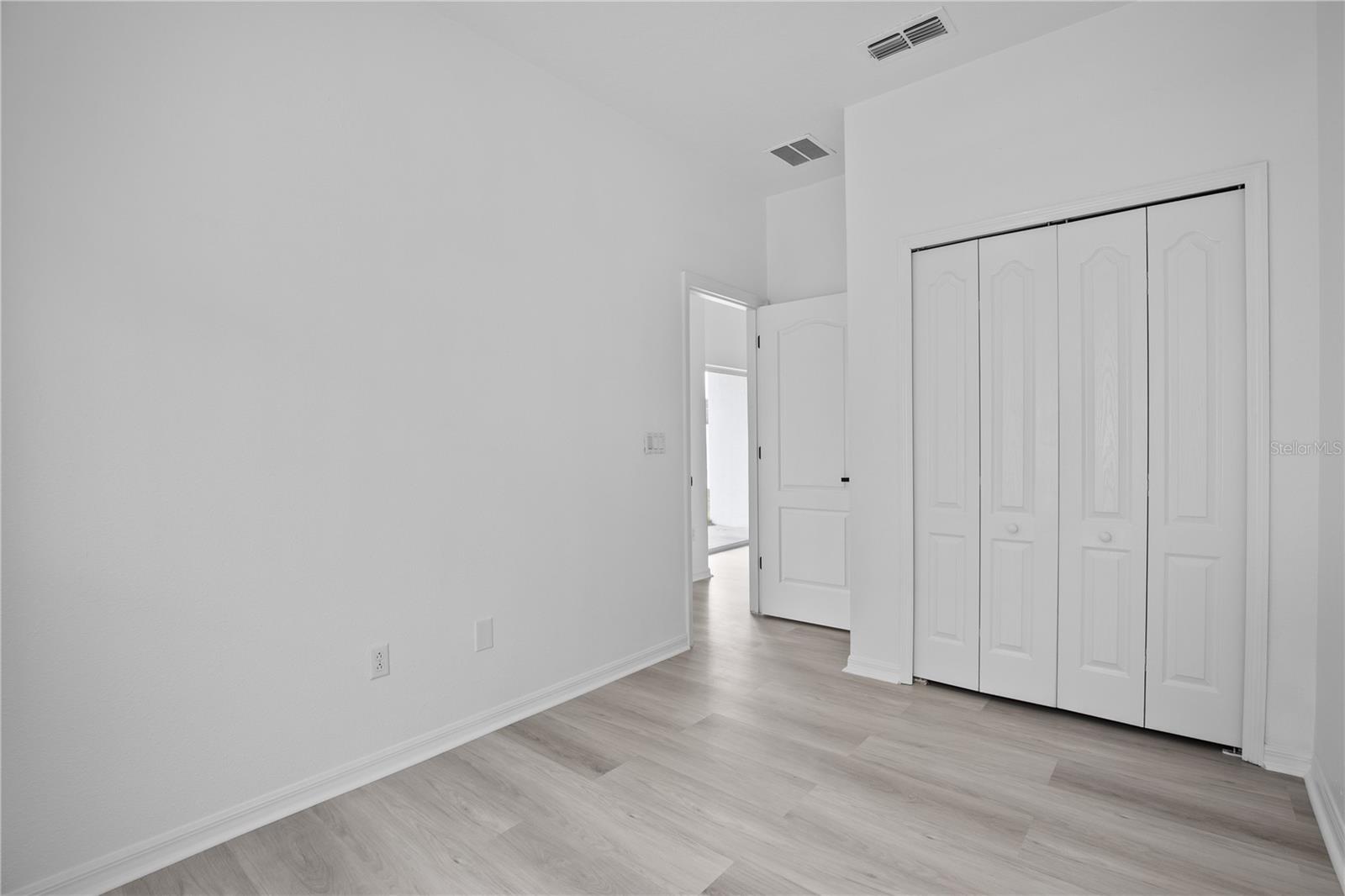 Image 17 of 37 For 4406 Hidden Meadow Drive