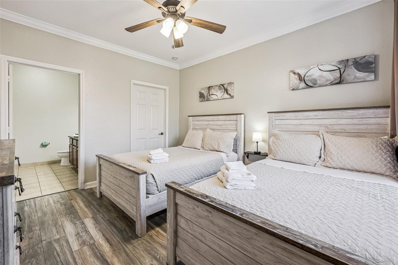 Image 18 of 61 For 1370 Tuscan Terrace 2302