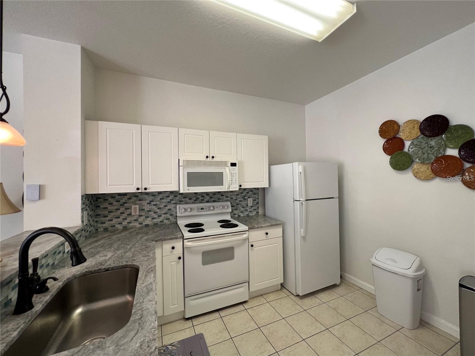 Image 3 of 23 For 2413 Silver Palm Drive