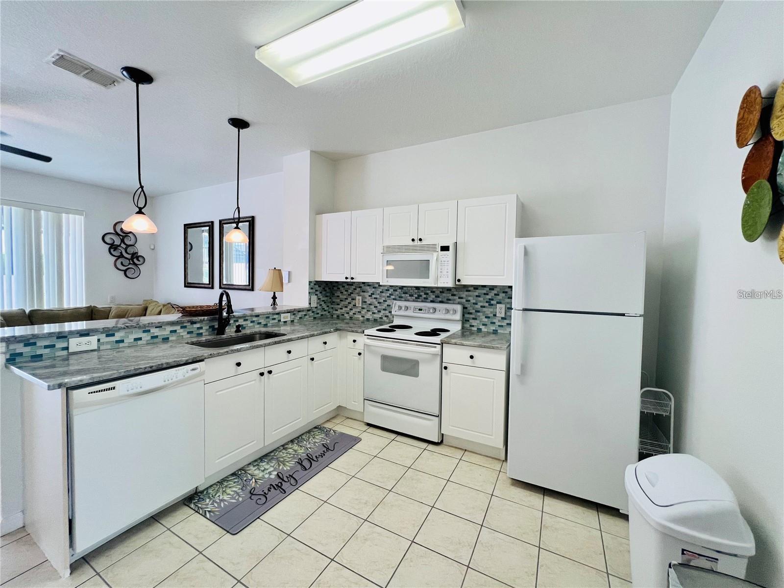 Image 4 of 23 For 2413 Silver Palm Drive