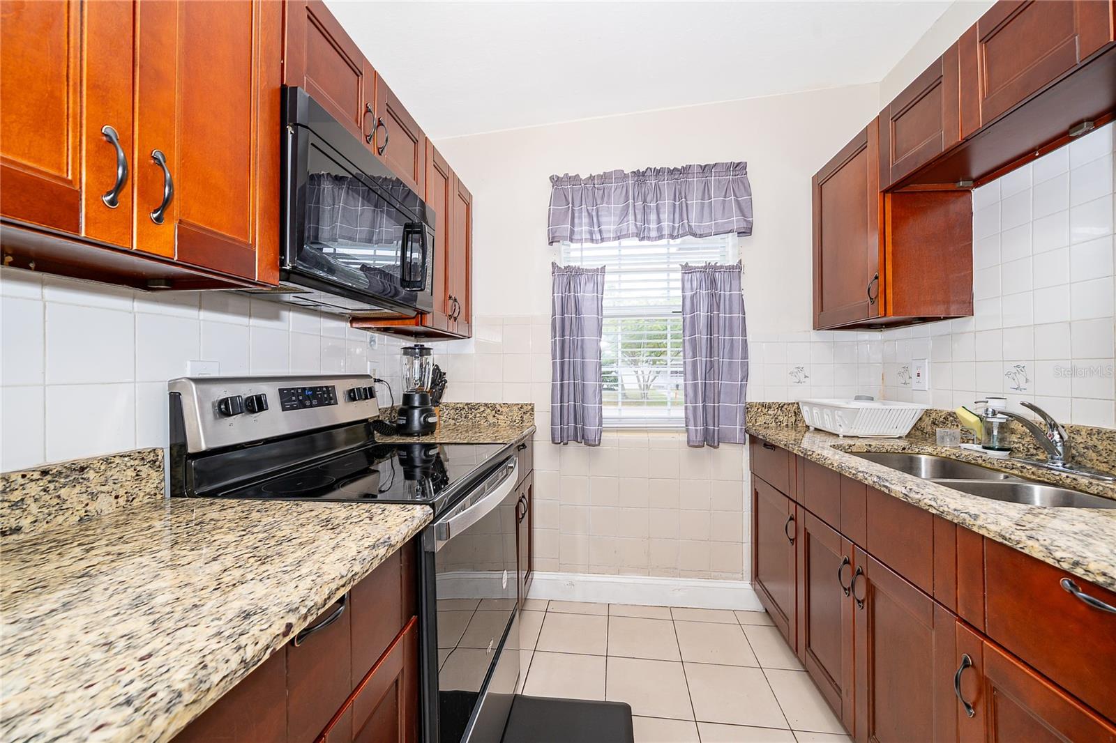 Image 12 of 21 For 417 Capehart Drive