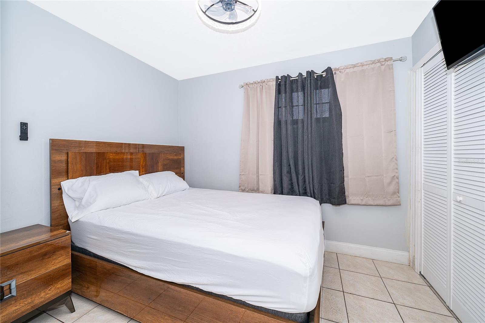 Image 16 of 21 For 417 Capehart Drive