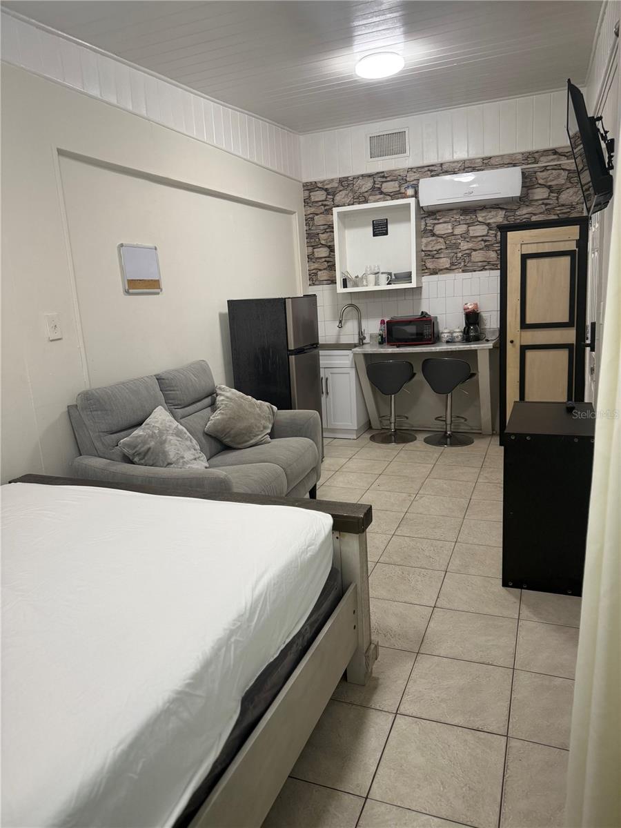 Image 20 of 21 For 417 Capehart Drive