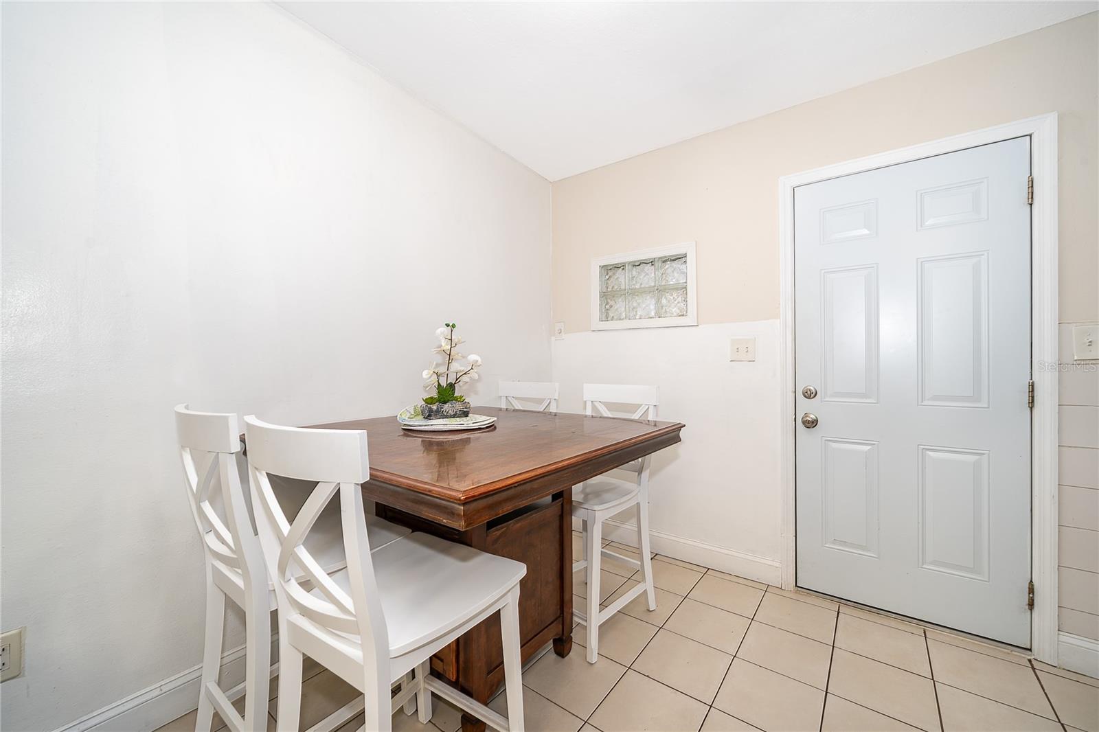 Image 7 of 21 For 417 Capehart Drive