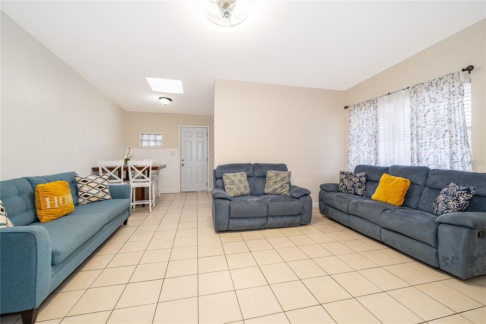 Image 9 of 21 For 417 Capehart Drive