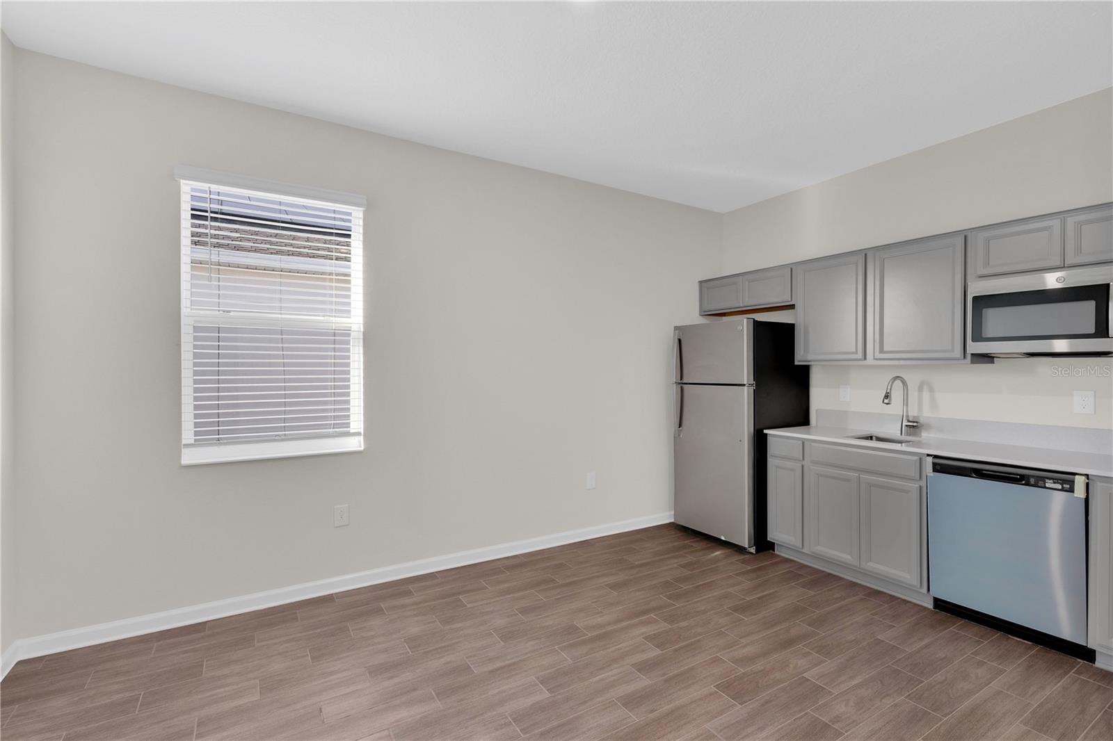 Image 10 of 35 For 4191 Holstein Street