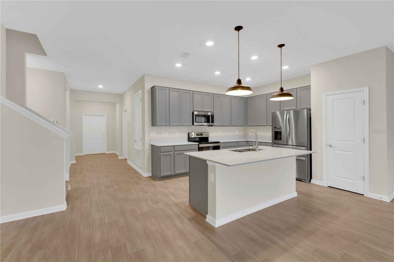 Image 7 of 35 For 4191 Holstein Street