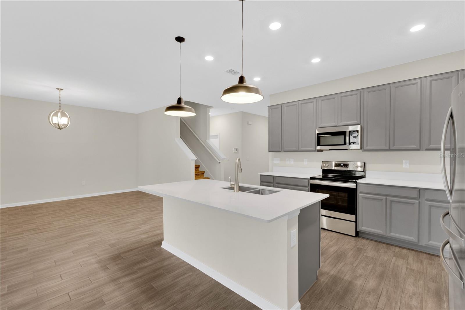 Image 8 of 35 For 4191 Holstein Street