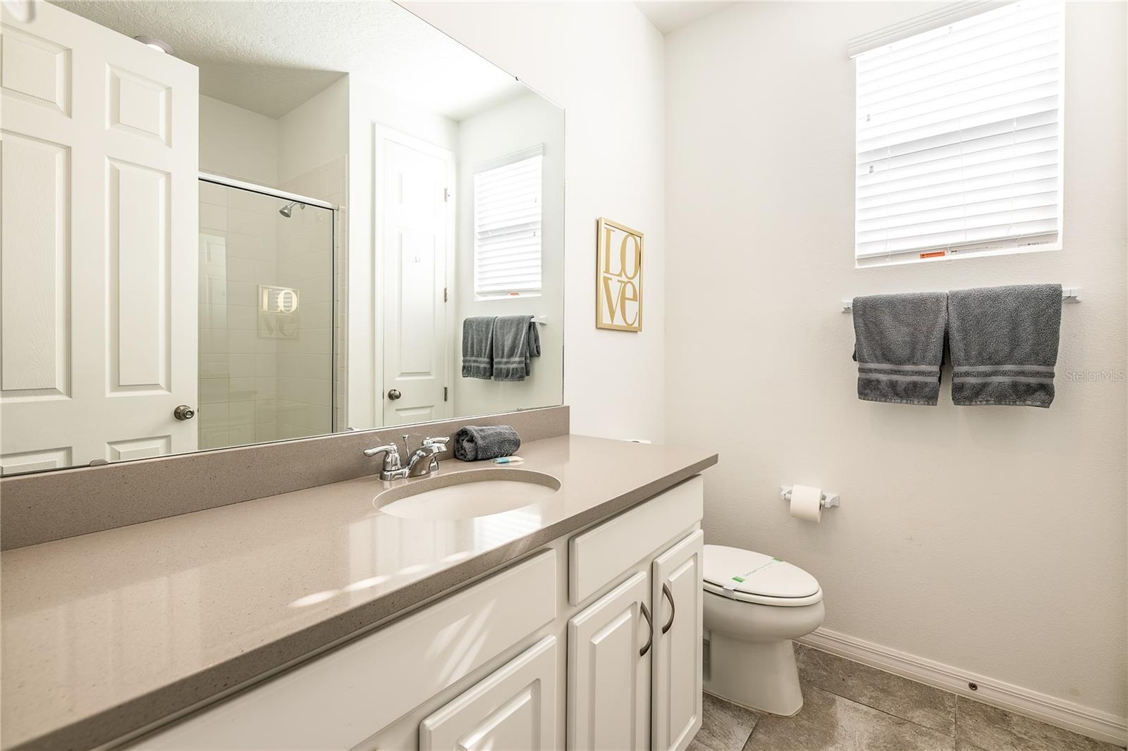 Image 32 of 73 For 8900 Caroline Bay Court